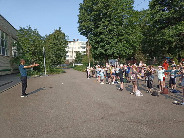 Четвертый день в школьном лагере "Сказка".